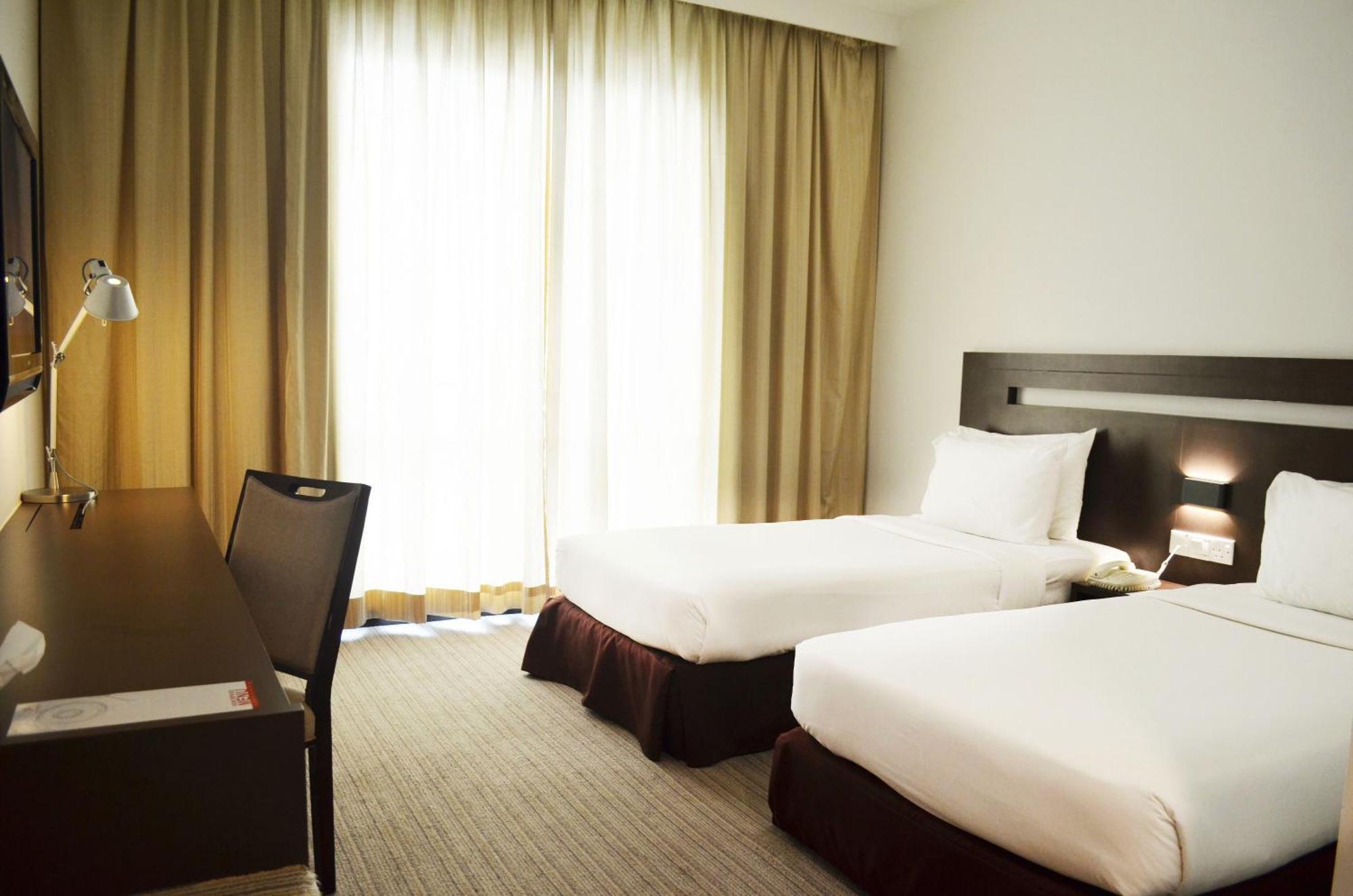Premiere Hotel - Complimentary Shuttle To Klang Wholesale Market Bagian luar foto