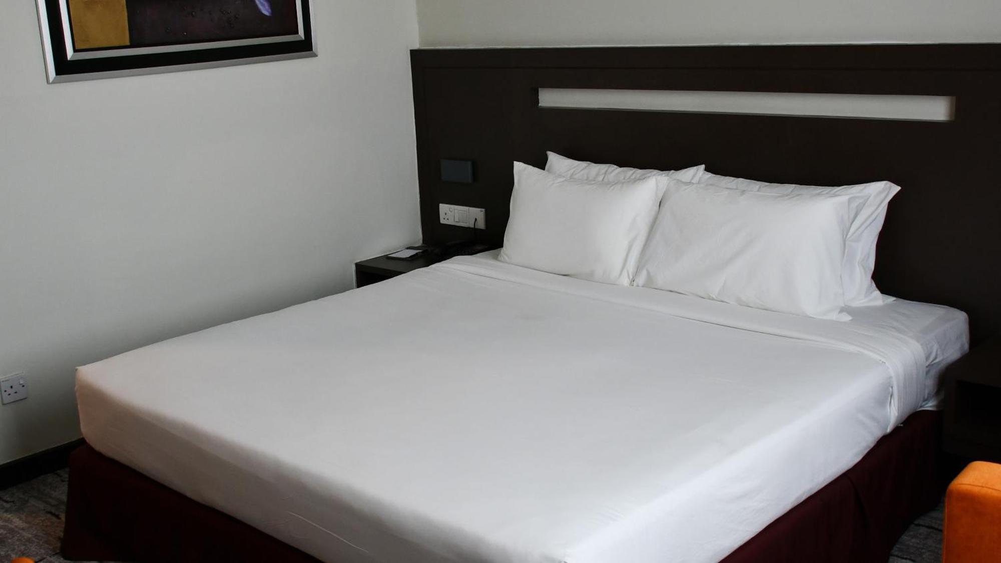 Premiere Hotel - Complimentary Shuttle To Klang Wholesale Market Bagian luar foto