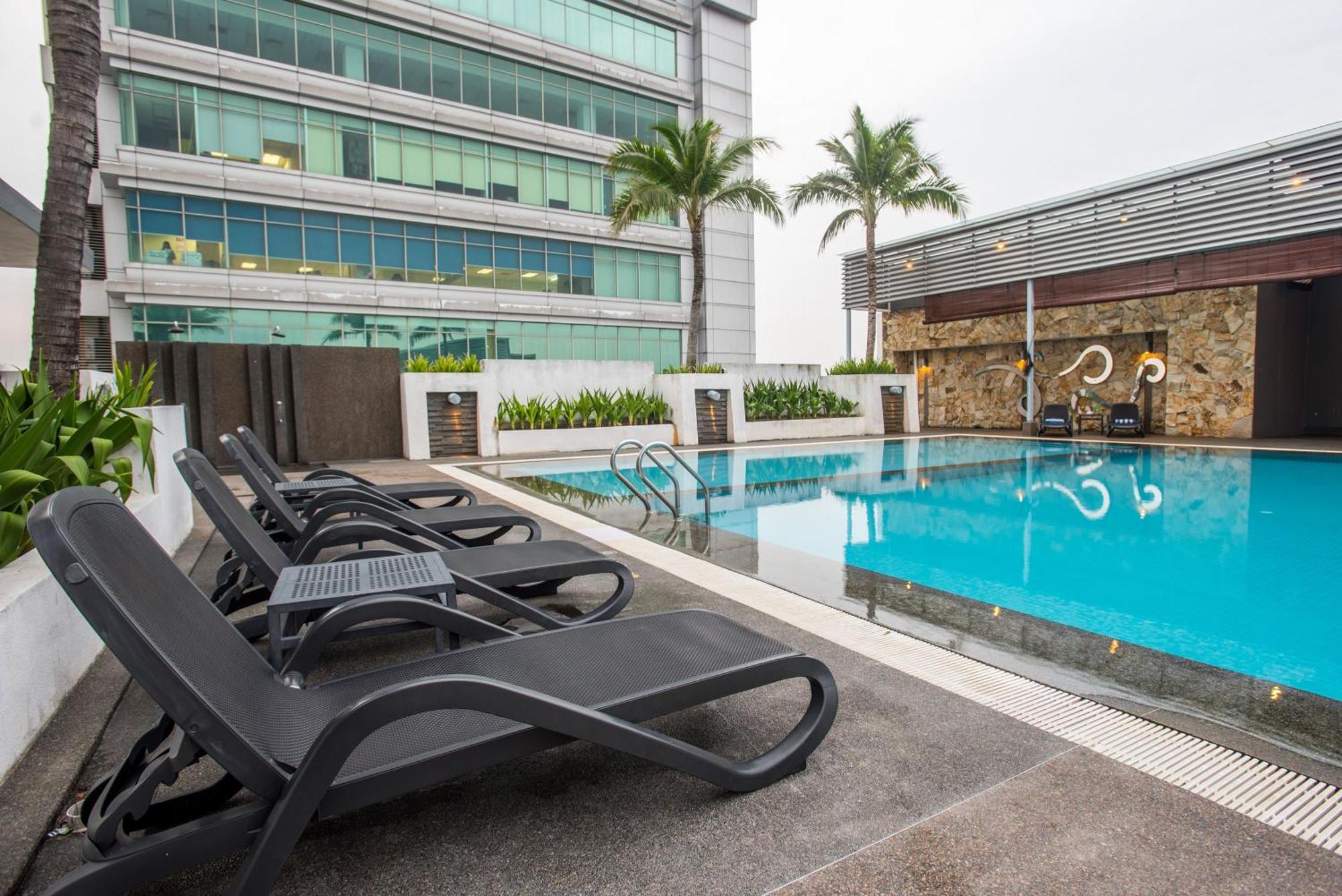 Premiere Hotel - Complimentary Shuttle To Klang Wholesale Market Bagian luar foto