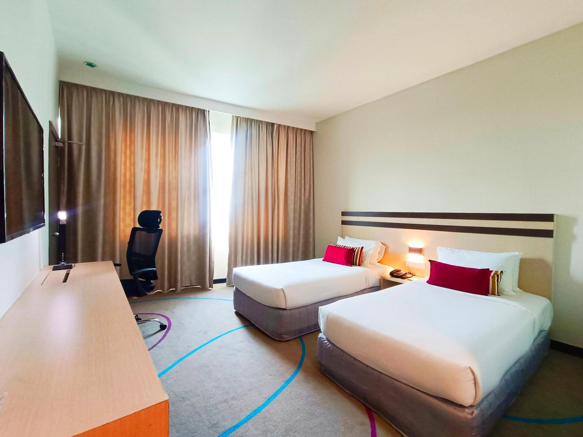 Premiere Hotel - Complimentary Shuttle To Klang Wholesale Market Bagian luar foto