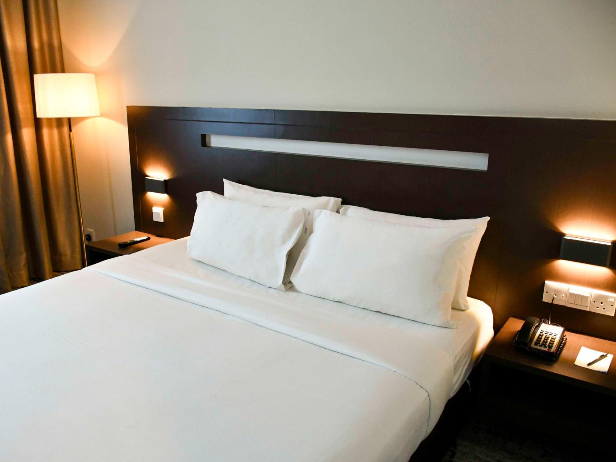 Premiere Hotel - Complimentary Shuttle To Klang Wholesale Market Bagian luar foto